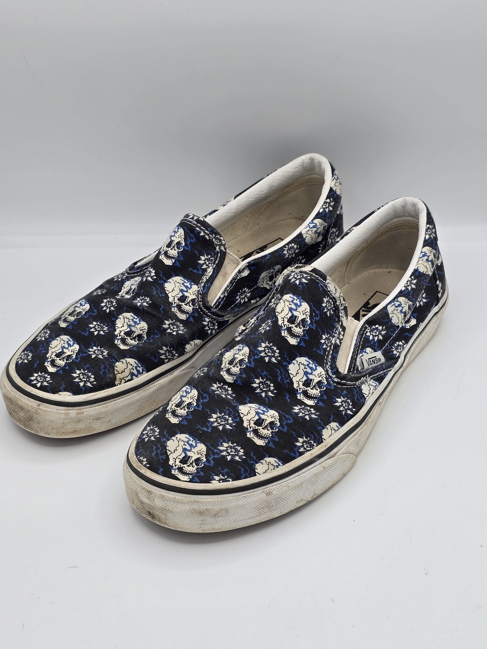 Vans Black Blue Skull Floral Classic Slip-On Skate Shoes - Picture 2 of 12